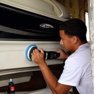 Meet your Posher, Christian